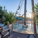 Mobil A Louer Avec Terrasse A - Api-1-52-826 * Agde