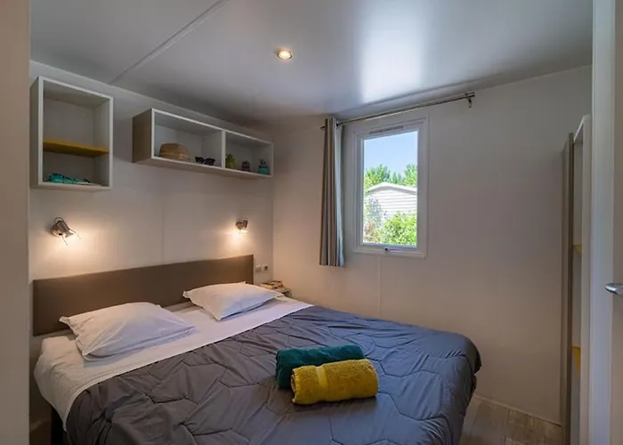 Mobil A Louer Avec Terrasse A - Api-1-52-826 营地 阿格德